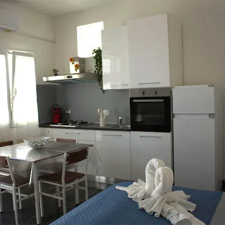 D&c House *