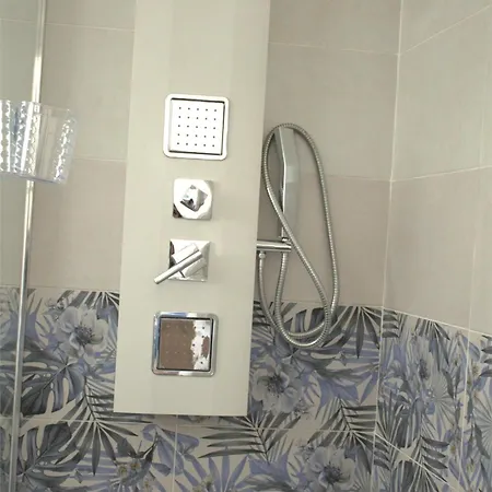 D&c House Галатоне