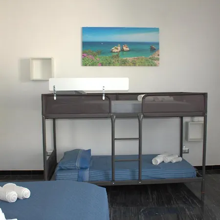 Apartment D&c House *